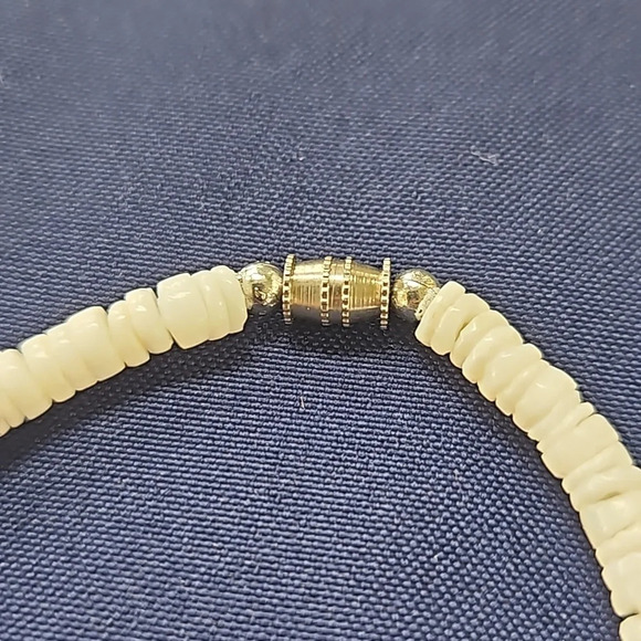 Handmade Shell Necklace - Picture 6 of 7